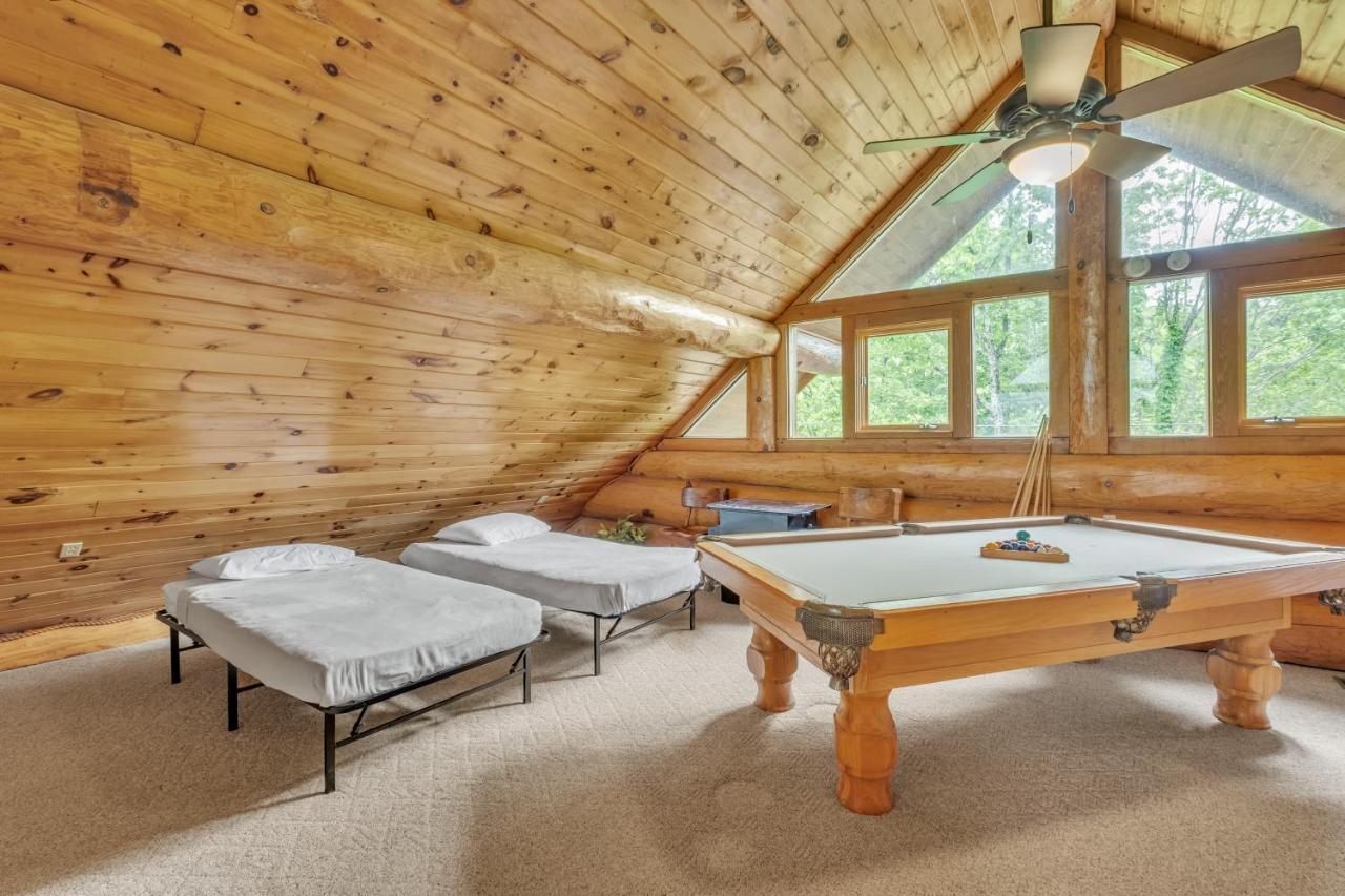 Royal Views - Private Mountain Top Cabin Cabin Gatlinburg Exterior photo
