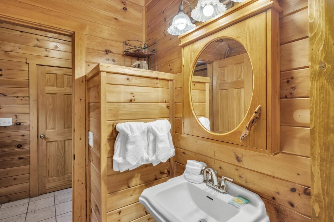 Royal Views - Private Mountain Top Cabin Cabin Gatlinburg Exterior photo